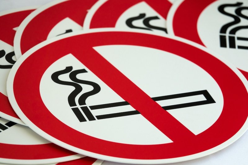 Uždrausta rūkyti autobusų stotelėse