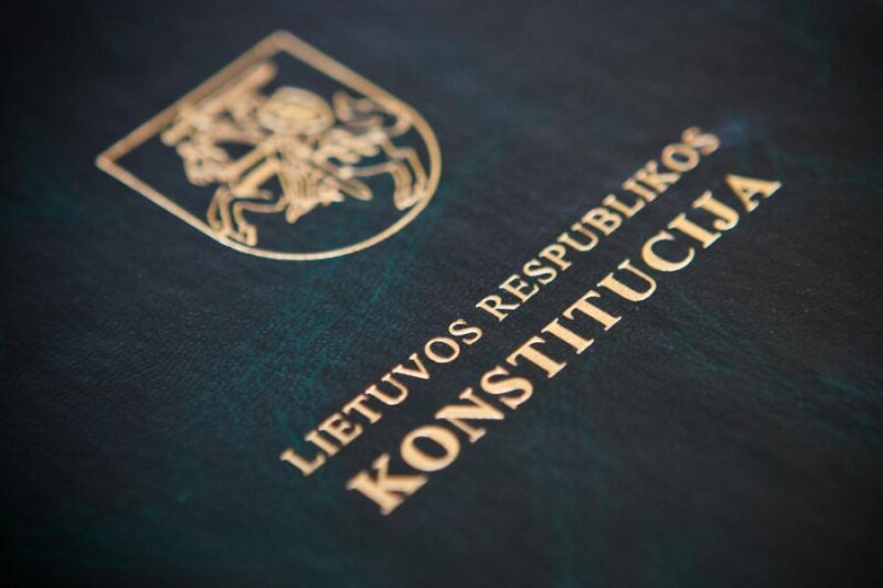 Spalio 25 d. – Lietuvos Respublikos Konstitucijos diena