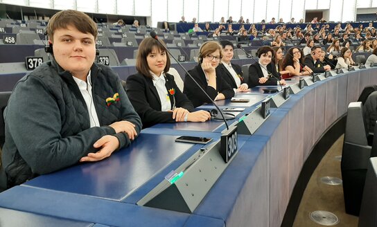 Visagino „Atgimimo“ gimnazija – Europos Parlamento ambasadorė Visagine!