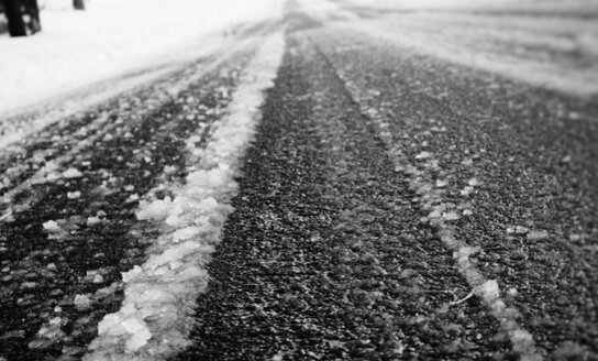 Perspėjimas apie pavojingą meteorologinį reiškinį – plikledį