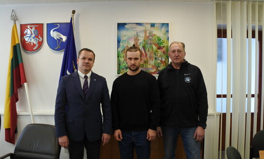 Visagino savivaldybės mero susitikimas su irkluotoju  Vadimu Korobovu ir jo treneriu Dmitrijumi...