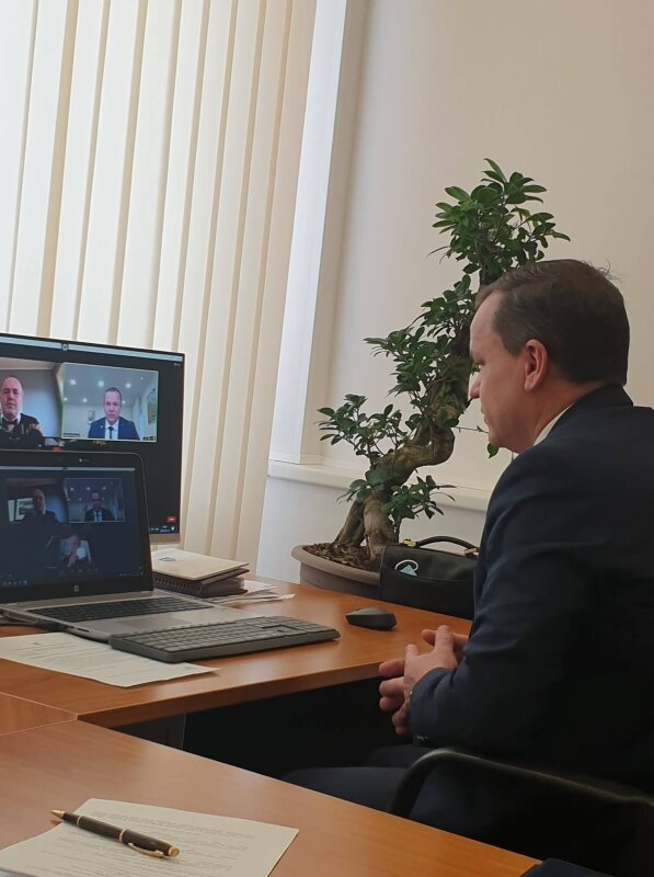 Savivaldybės meras bendrauja su potencialiais partneriais