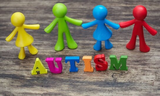 Mokymai tėvams, auginantiems ikimokyklinio amžiaus vaikus, turinčius autizmo spektro sutikimų