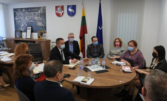 Meras inicijavo susitikimą su įstaigų atstovais dėl gyvenimo sąlygų užtikrinimo ukrainiečiams