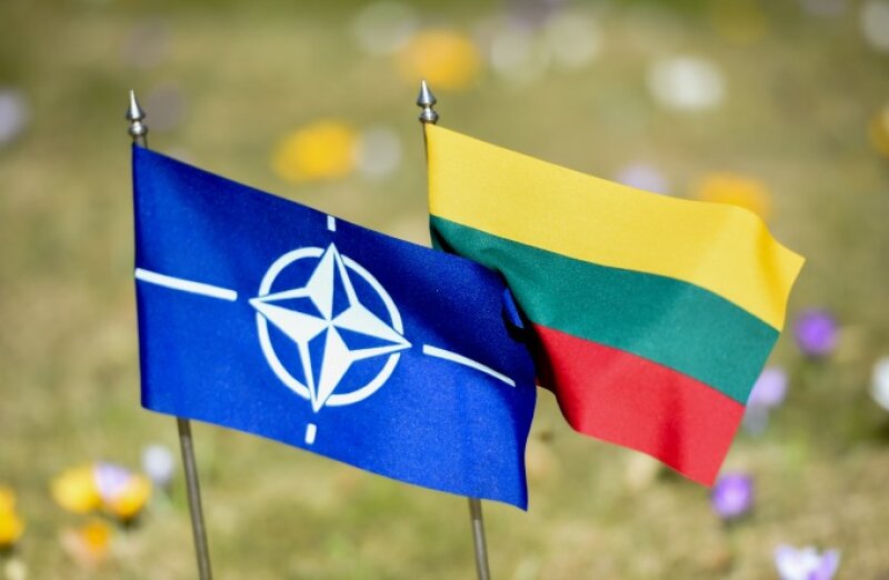 Kovo 29-oji – Lietuvos įstojimo į NATO diena!