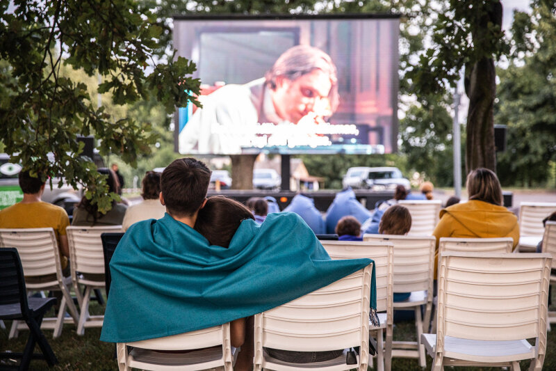 Ketvirtadienio vakaras Visagine: „Kino karavano“ lauko kino teatras, nemokami filmų seansai ir...