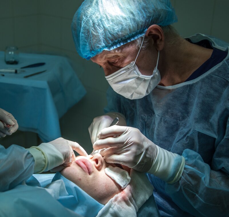 Kompensuojama akių vokų pakėlimo operacija – dėl sveikatos problemų