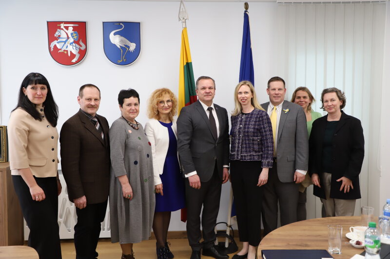 Visagine apsilankė JAV ambasadorė Lietuvoje