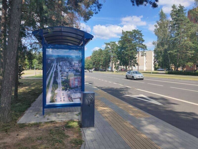Pasinaudokite galimybe iškabinti reklamą transporto laukimo paviljonuose