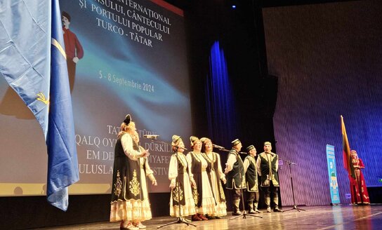 Tarptautiniame turkų-totorių folkloro festivalyje Lietuvai  atstovavo Visagino totorių kolektyvas...