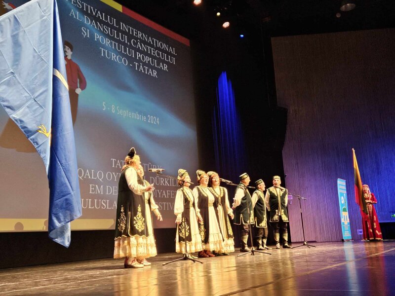 Tarptautiniame turkų-totorių folkloro festivalyje Lietuvai  atstovavo Visagino totorių kolektyvas...