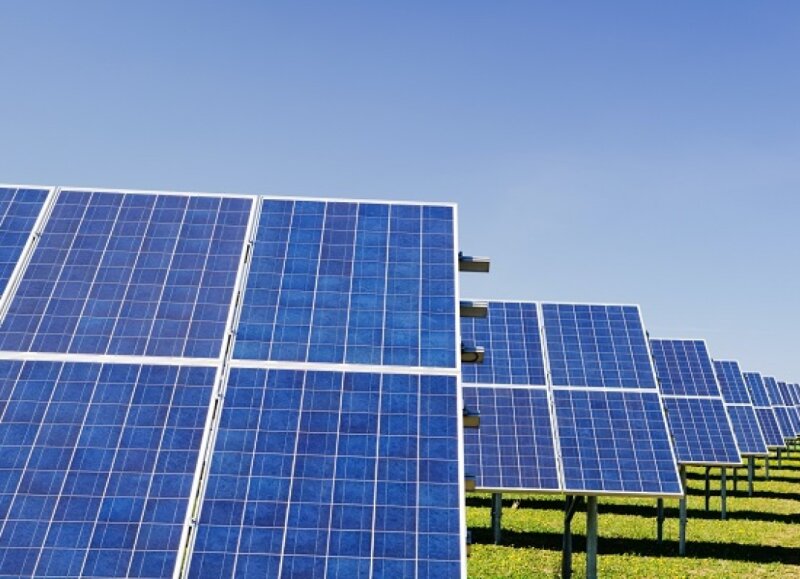 Kviečia teikti paraiškas paramai saulės elektrinėms įrengti