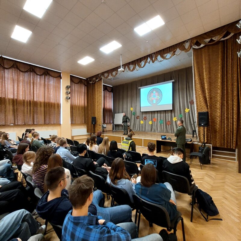 Pasieniečiai tęsia nusikalstamų veikų prevenciją: finansavimą skiria jaunimo švietimui ir...