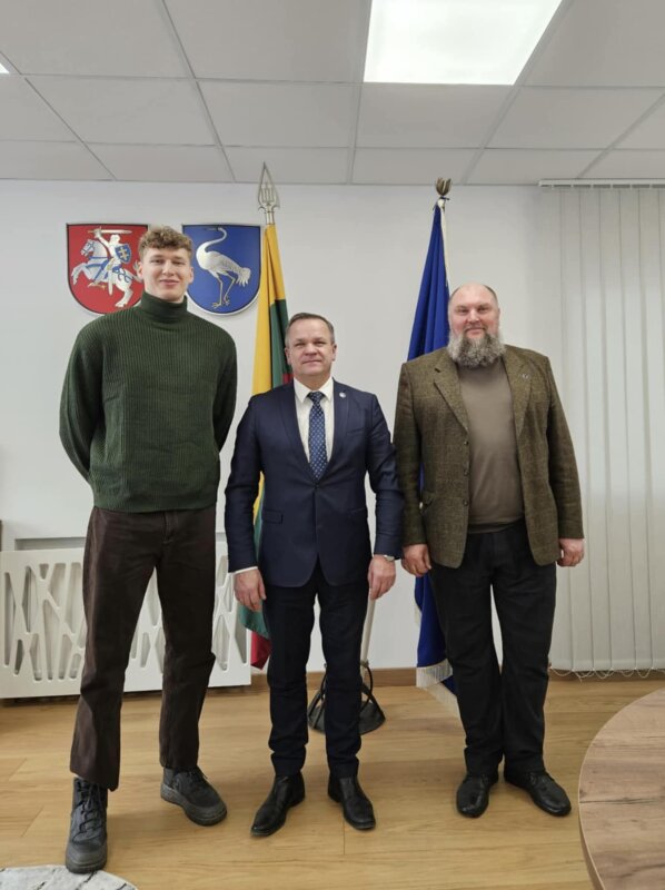 Visaginą aplankė krepšininkas Dovydas Romančenko