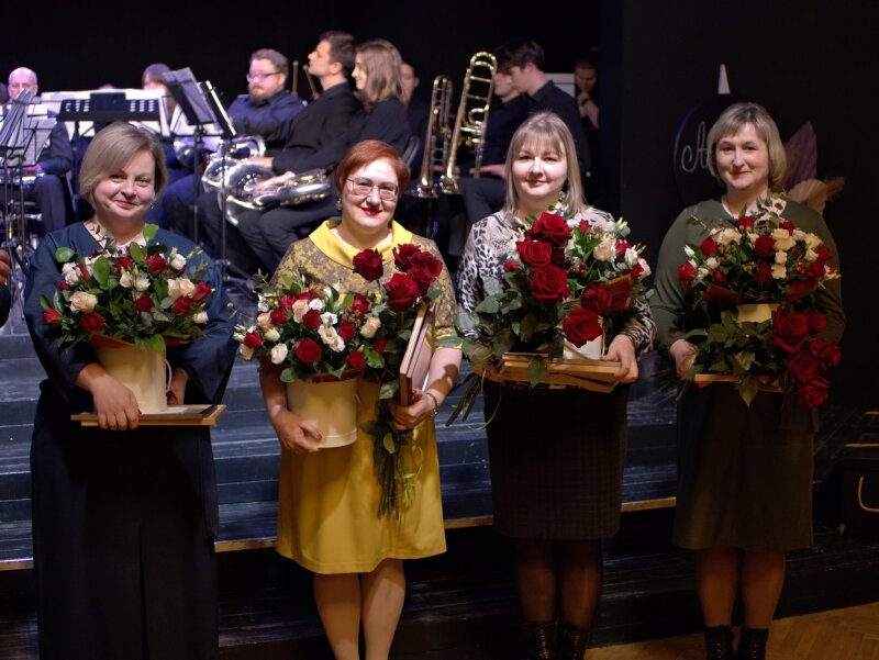 Iškilmingoje Visagino savivaldybės 2024 metų Mokytojo apdovanojimų ceremonijoje apdovanoti mokytojai