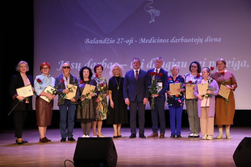 Iškilmingai pasveikinti Visagino medicinos darbuotojai