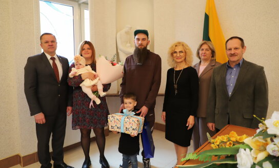 Pasveikintas pirmasis 2025 m. metais gimęs Visagino naujagimis!