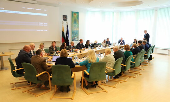 Šiuo metu vyksta Visagino savivaldybės tarybos posėdis (transliuojama tiesiogiai)